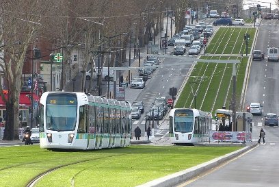 PARIS –Tramway T3 de la porte d’Ivry à la porte de Charenton équipe Moe : Agence Devillers et associés mandataire- Corajoud-Salliot-Taborda (Y.Salliot, directeur de projet)-Arcadis-Coteba-A.Argod– Moa : ville de Paris/mission tramway – 2007 – 2012